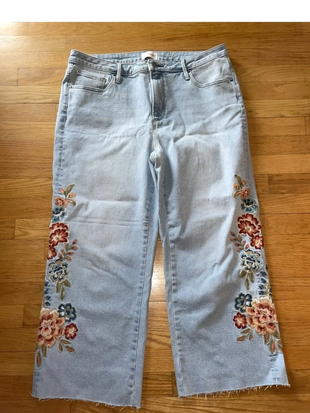 Driftwood Light Wash Denim Jeans - Light Blue - Picture 2 of 7